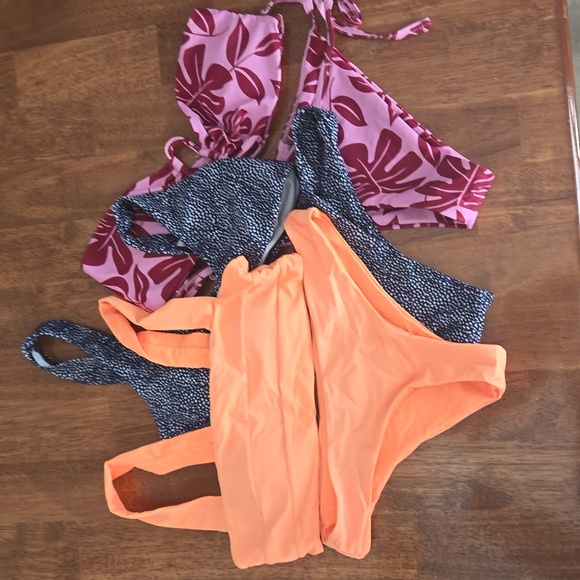 Bikini bundle - Picture 1 of 9